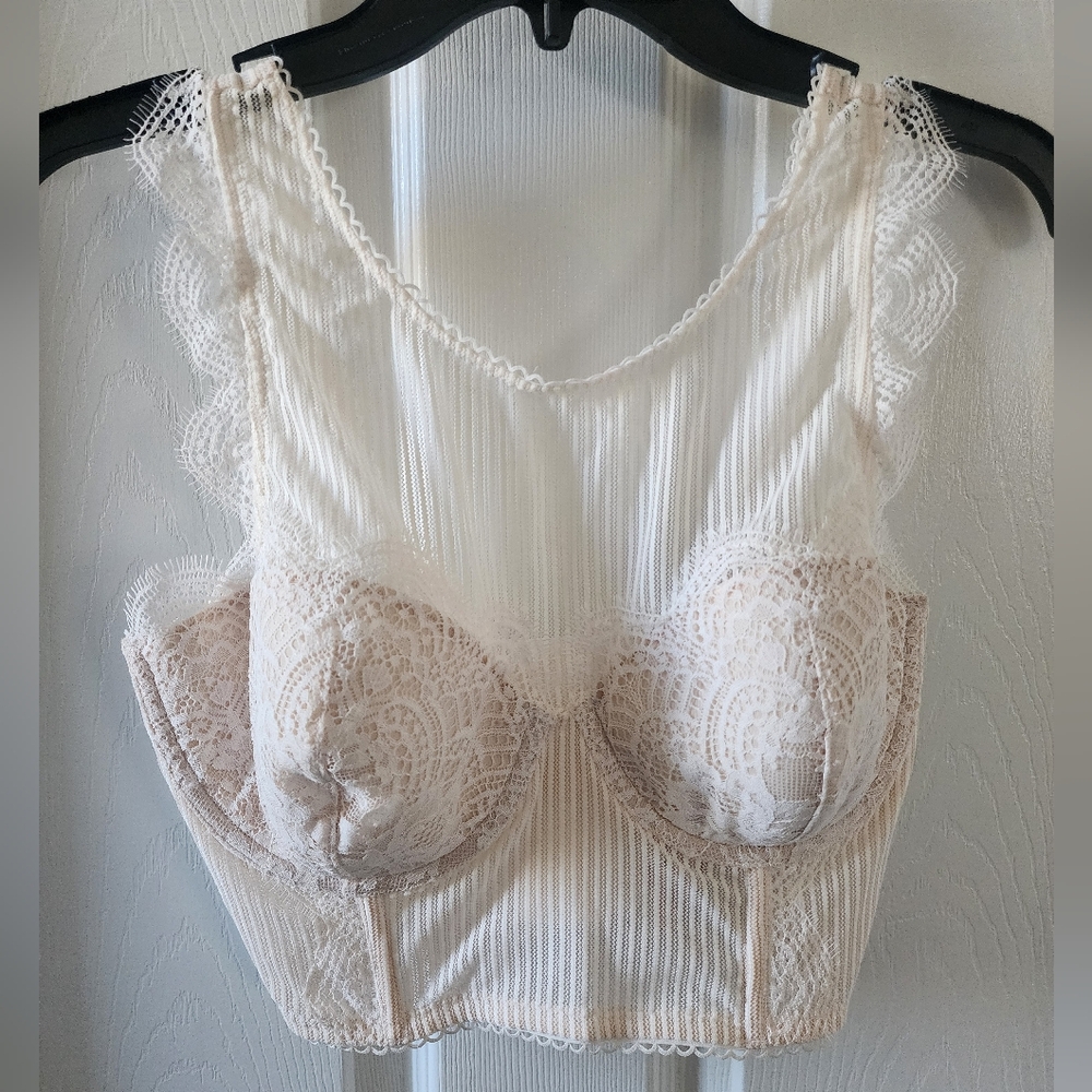 Victoria Secret Dream Angels High Neck Lace Lined Demi Bra